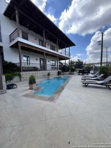 1542 N Alamo, San Antonio, TX 78215