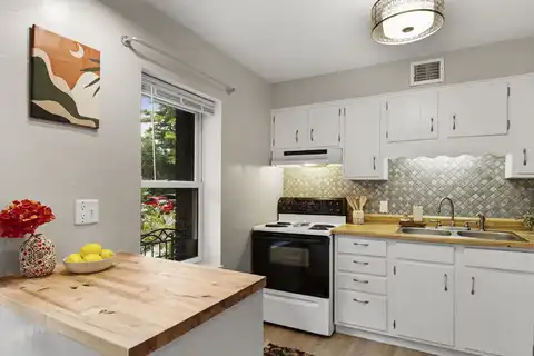 25 Sherman Terrace, Madison, WI 53704