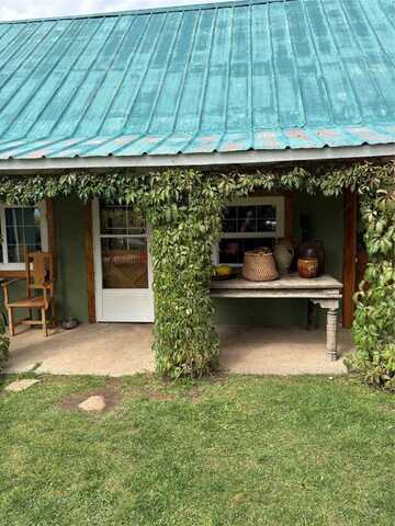 19 County Rd 328, Ensenada, NM 87575