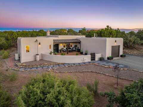 3 Gavilan Court, Santa Fe, NM 87508