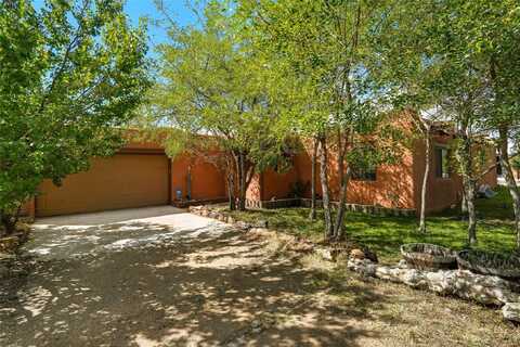 74 Las Estrellas, Santa Fe, NM 87507