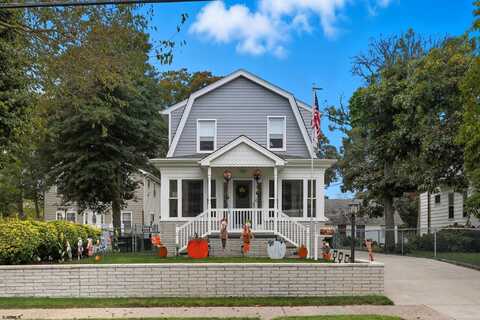 421 Shore Rd, Somers Point, NJ 08244