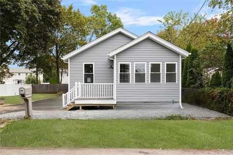 22 Center Court, Warwick, RI 02889