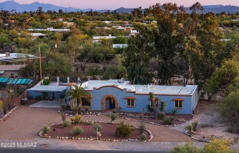 945 W San Martin Drive, Tucson, AZ 85704
