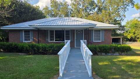 105 Gaff Avenue, Fitzgerald, GA 31750