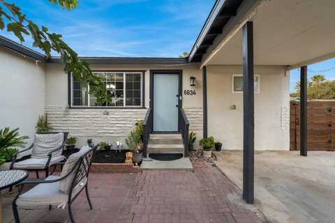 6834 Harvest Avenue, Visalia, CA 93277