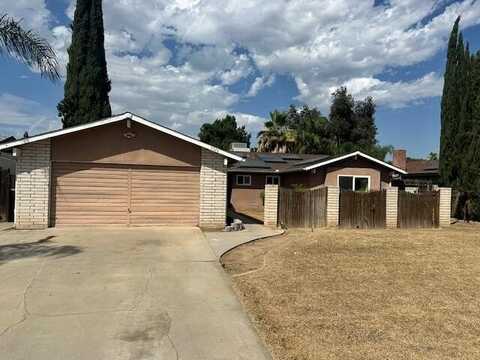3526 W Pryor Avenue, Visalia, CA 93277