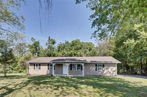 4124 Skyview Court, Trinity, NC 27370
