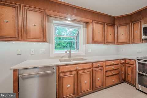 2402 WELLESLEY AVENUE, WILMINGTON, DE 19803