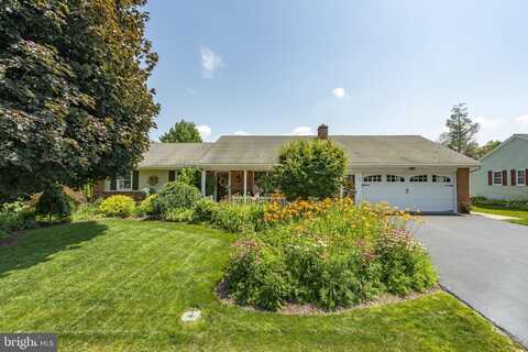 3 MEADOW LANE, NEW HOLLAND, PA 17557