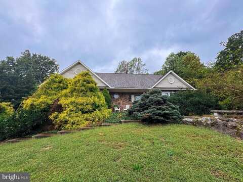 10 CINAMON COURT, MOHNTON, PA 19540