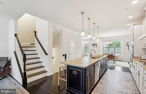 22613 NAUGATUCK SQUARE, ASHBURN, VA 20148