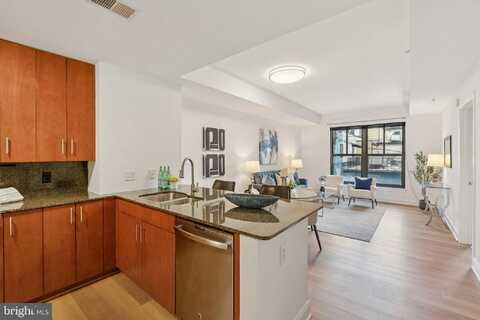 910 M STREET NW, WASHINGTON, DC 20001