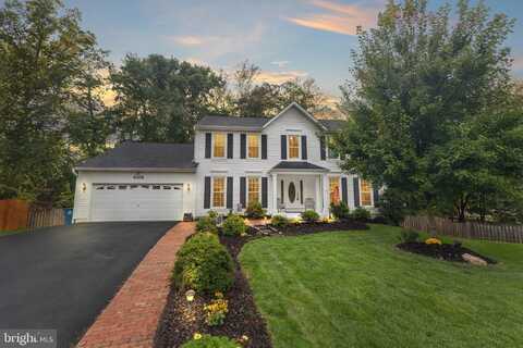 8106 OAK HOLLOW COURT, FAIRFAX STATION, VA 22039