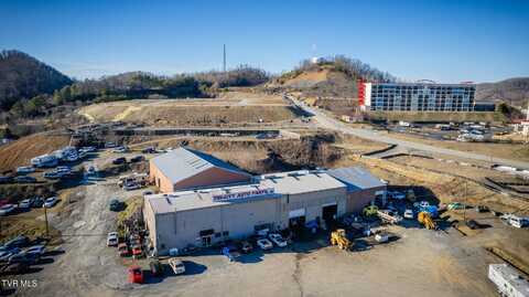 116 Old Thomas Bridge Road, Bluff City, TN 37618