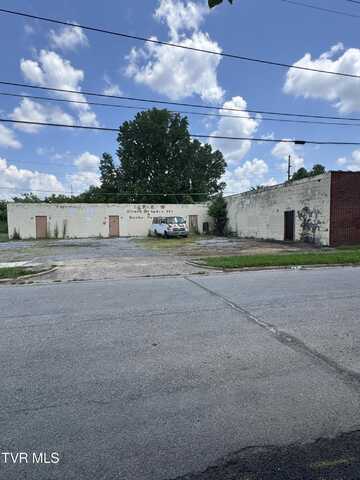 1018 Martin Luther King Jr. Drive, Kingsport, TN 37660