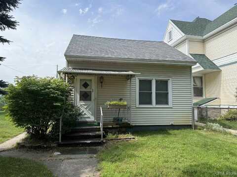 204 S 17th, Escanaba, MI 49829
