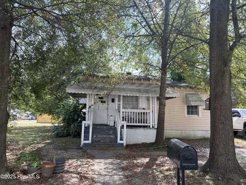 903 Aycock Street S, Wilson, NC 27893