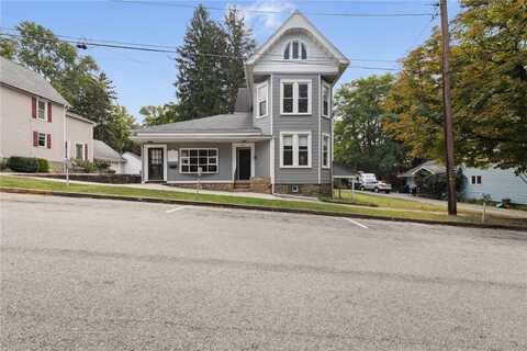 108 S Saint Clair St, Ligonier, PA 15658