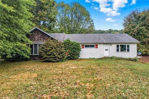 252 Beatty School Road, Perry Twp, PA 16130