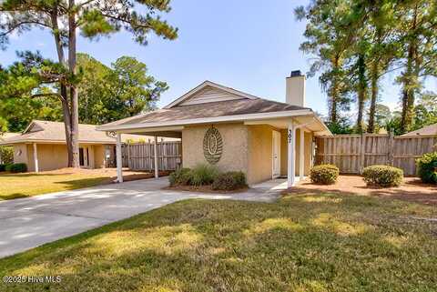307 Halyard Court, Wilmington, NC 28405
