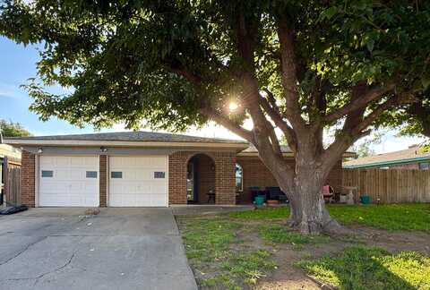 1102 Coffee Drive, Borger, TX 79007
