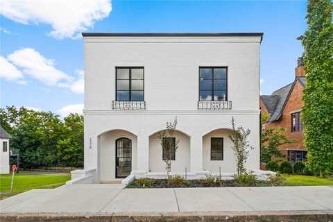 1776 Clifton AVE, Fayetteville, AR 72701
