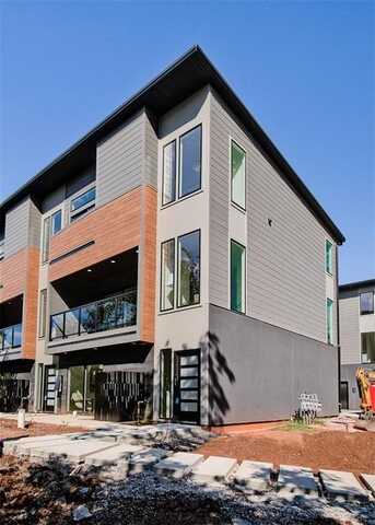 218 NW 9th ST, Bentonville, AR 72712