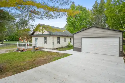 106 Channel Court, Houghton Lake, MI 48629