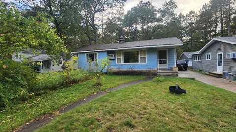 4135 Forest Road, Oscoda, MI 48750