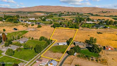 14691 Wide Hollow Rd, Yakima, WA 98908
