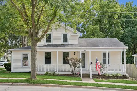 215 Illinois Avenue, Saint Charles, IL 60174