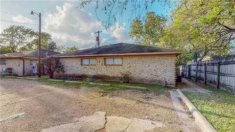 204 Lynn Drive, Bryan, TX 77801