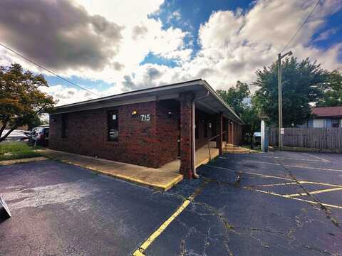 715 Hobson Avenue, Hot Springs, AR 71913
