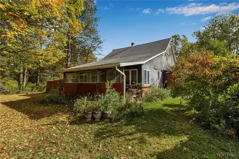 5719 Crittenden Road, Newstead, NY 14001