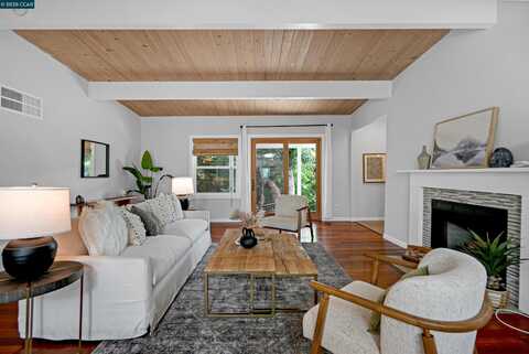 2448 Diane Dr, El Sobrante, CA 94803