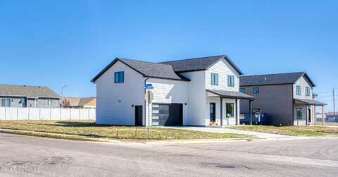 744 Lakeland Hills Dr -, Gillette, WY 82716