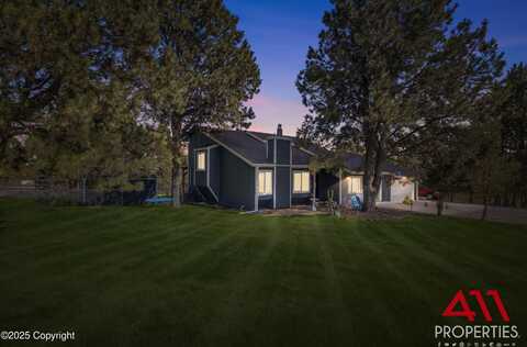 18 W Sage St W, Pine Haven, WY 82721