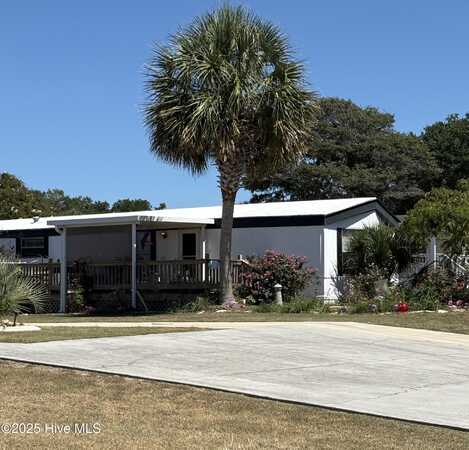 328 Blue Goose Lane, Newport, NC 28570