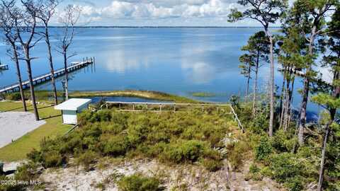 980 Crow Hill Road, Beaufort, NC 28516