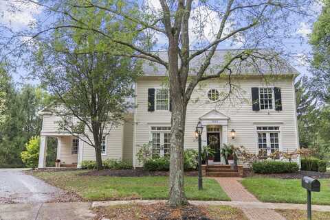 7445 Farmington Close, New Albany, OH 43054