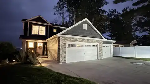 4860 W Houghton Lk, Houghton Lake, MI 48629