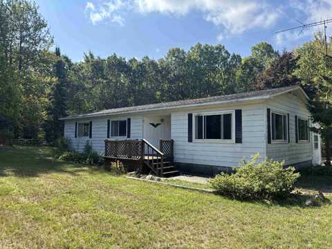 2247 Oakridge, Farwell, MI 48622