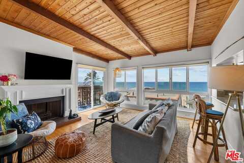 120 7th St, Manhattan Beach, CA 90266
