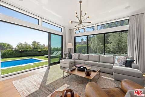 1640 N Kings Rd, Los Angeles, CA 90069