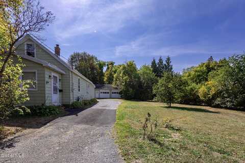 1828 Pawtucket Avenue, Niskayuna, NY 12309
