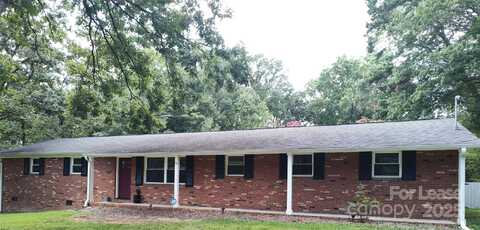 303 Cedarwood Lane, Matthews, NC 28104