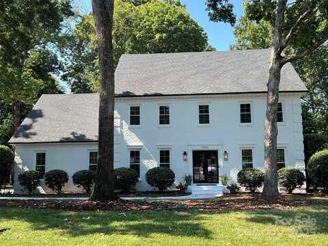 10333 Foxhall Drive, Charlotte, NC 28210