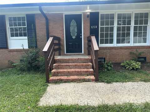 1223 Georgetown Drive, Charlotte, NC 28213