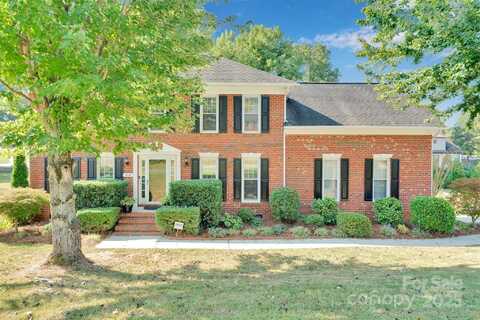 209 Whitefriars Lane, Matthews, NC 28105
